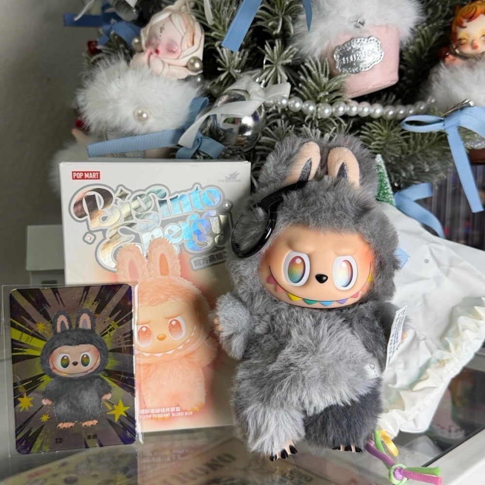 Authentic Pop Mart Big Into Energy Secret ID Super Fluffy!